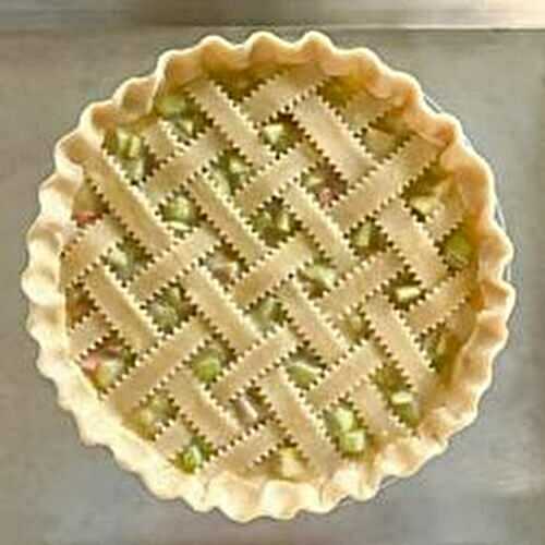 How to Make Lattice Pie Crust (Step-by-Step Guide) 