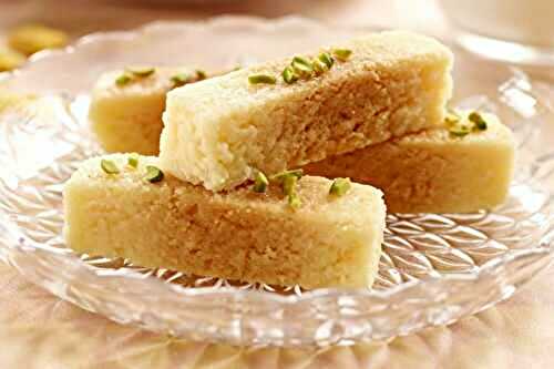 Kobbari Mithai (Dry Coconut Burfi)