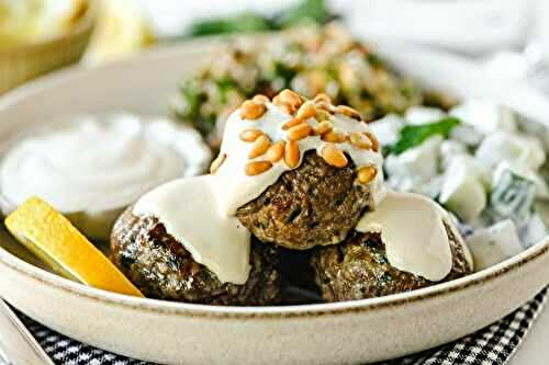 Meatballs in a Creamy Yogurt Sauce