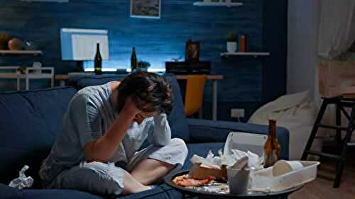 Why Is Eating at Night Bad? 6 Key Reasons Explained