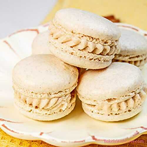 Apple Pie Macarons