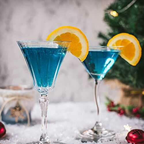 Unique Christmas Cocktail with Blue Curaçao