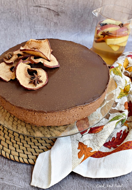 Σοκολατένια Τούρτα Με Μήλα / Chocolate And Apple Torte