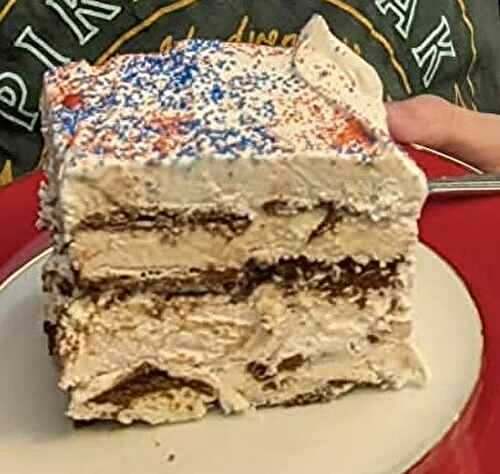 EASY ICE CREAM CAKE