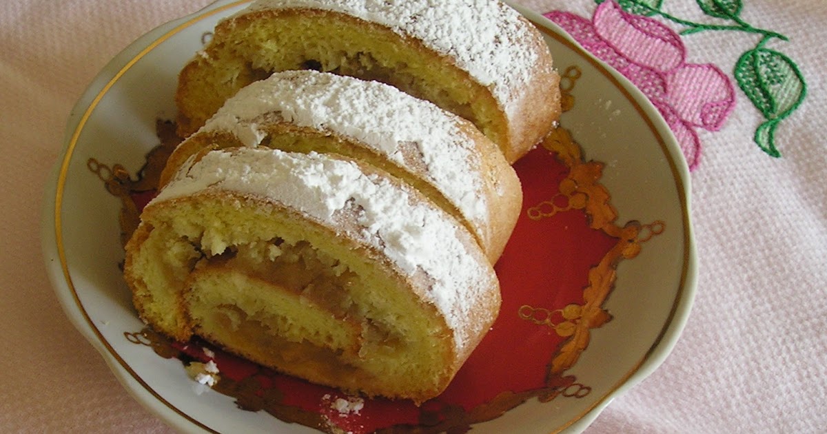 Quick Apple roll cake