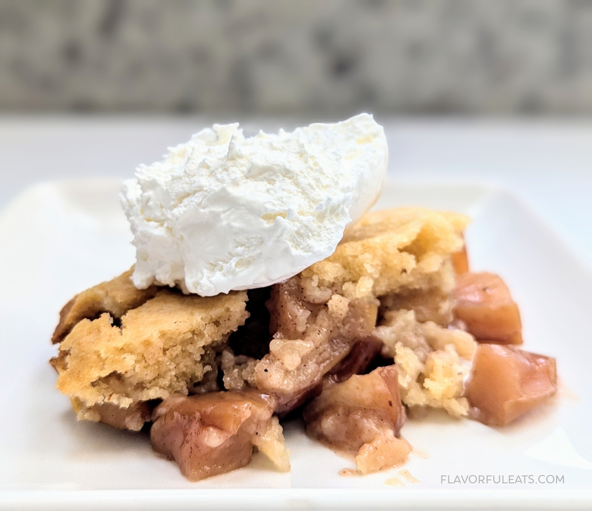 Slow Cooker Apple Cobbler