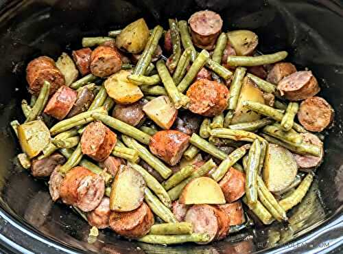 Slow Cooker Cajun Sausage, Green Beans, and Potatoes