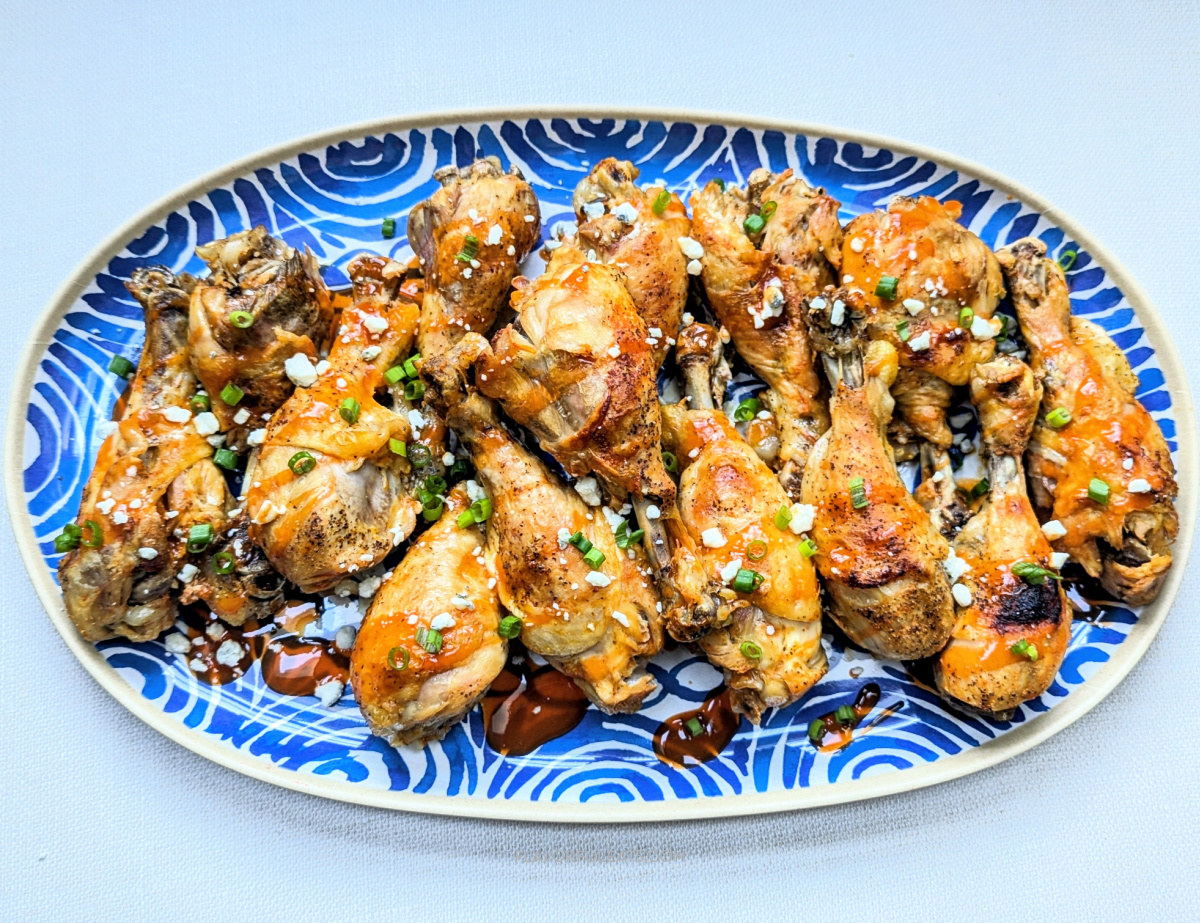 Slow Cooker Buffalo Chicken Drumsticks