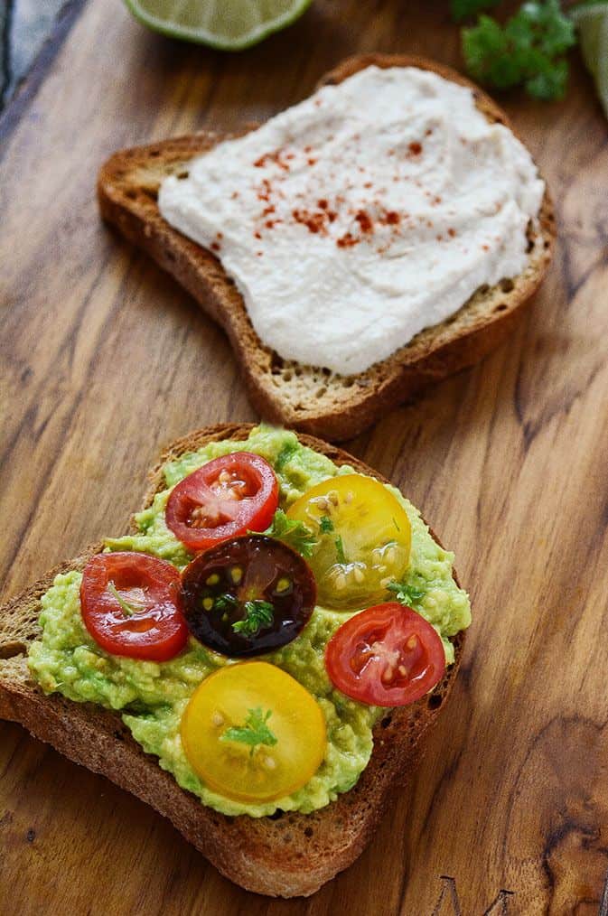 Avocado Toast With Tomatoes