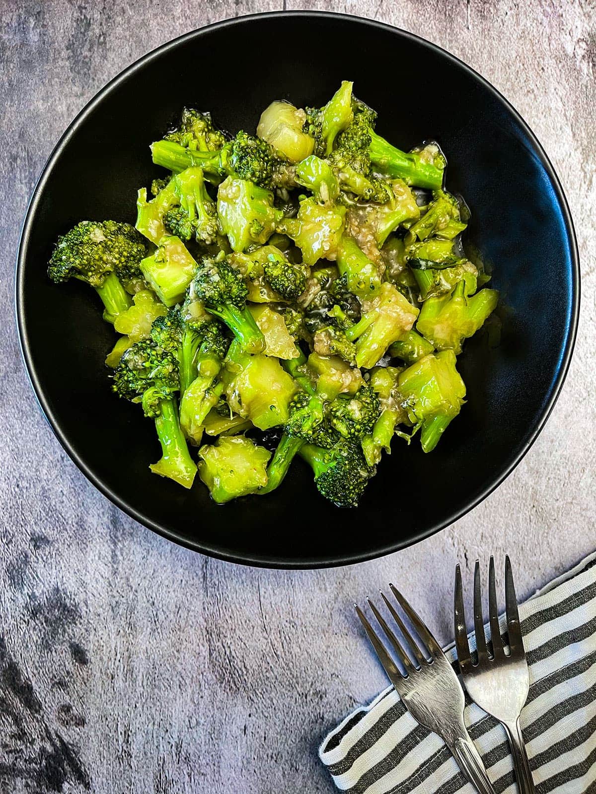 Broccoli In Garlic Sauce