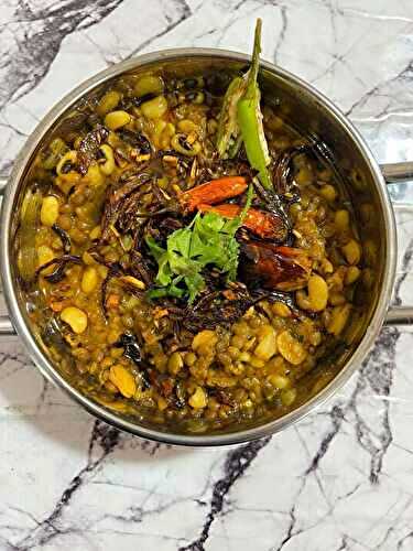 Brown lentils and black eyed peas curry