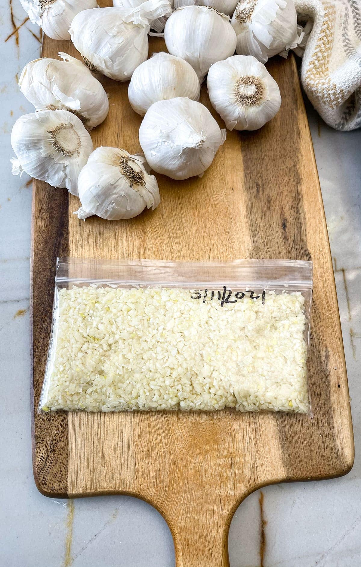 How To Freeze Garlic