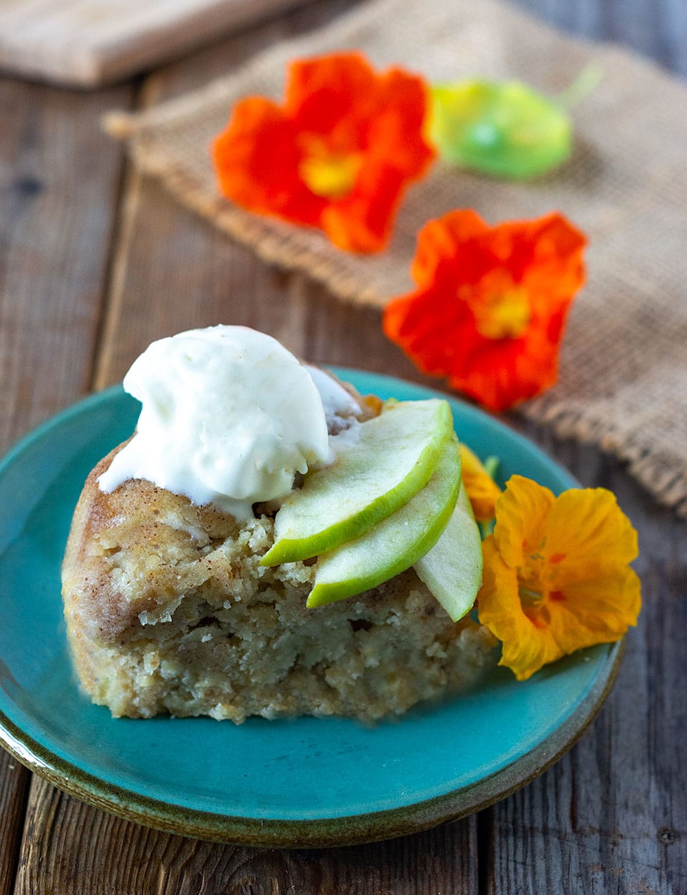 Instant Pot Vegan Apple Cake