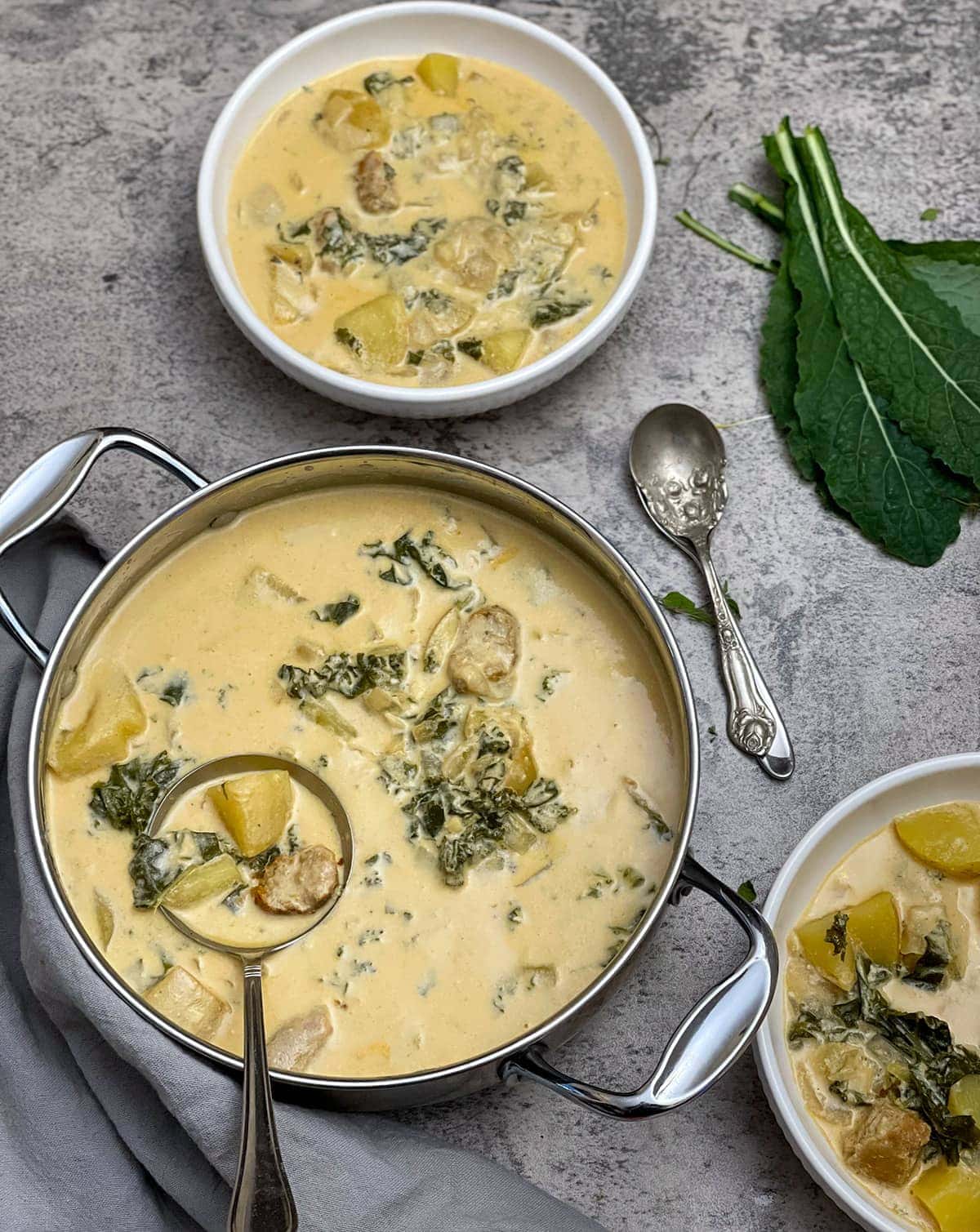 Vegan zuppa toscana soup