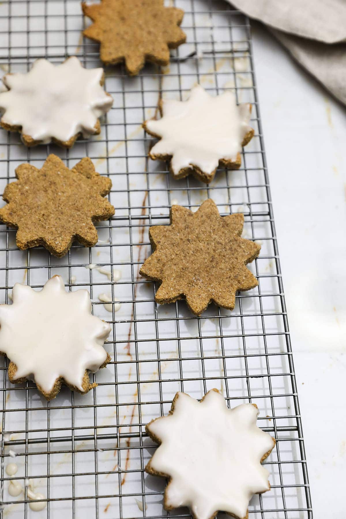 Vegan Zimtsterne: German Cinnamon Stars