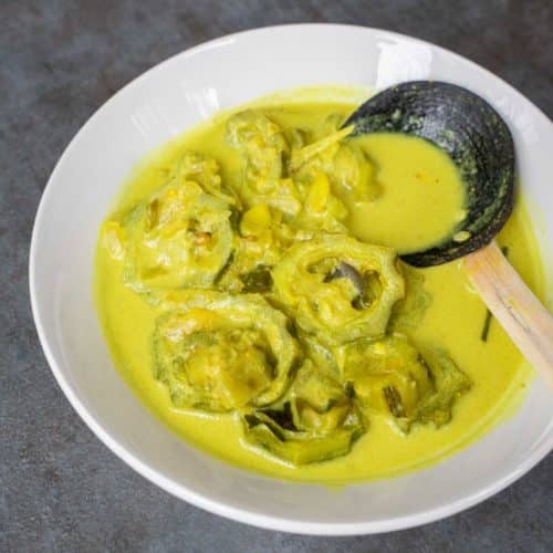 Sri Lankan Ridge Gourd/ Watakolu Curry