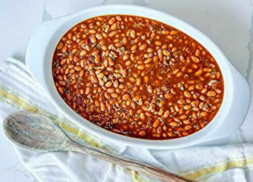 Easy Homemade Baked Beans with Bacon
