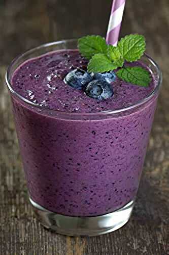 10-Minute Keto-Friendly Blueberry Avocado Smoothie Recipe