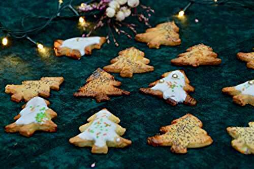 VANILLA CHRISTMAS TREE COOKIES
