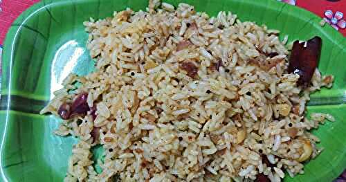 Poondu Milagu Sadam | Garlic Pepper Rice | Easy Lunchbox Recipe