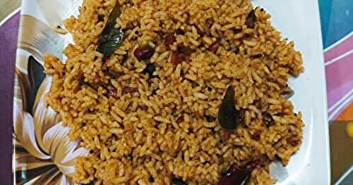 Karnataka Style Puliyogare Recipe | Puliyodarai Tangy Tamarind Rice
