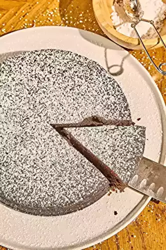 Torta Caprese (Flourless Chocolate Almond Cake) Recipe