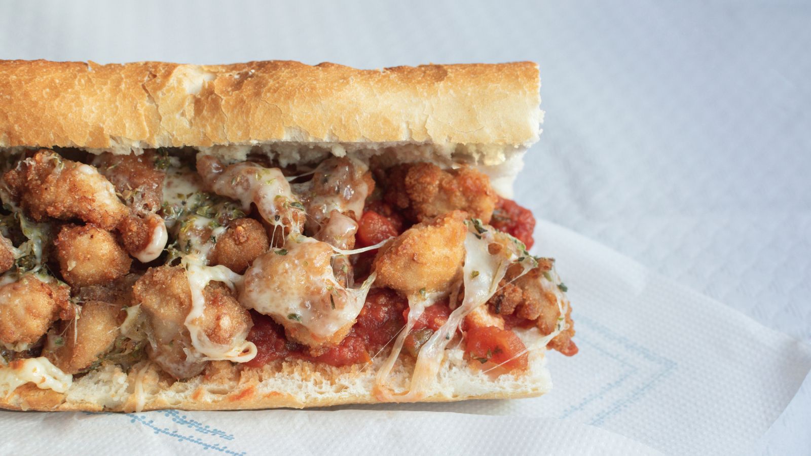 10 Legendary Stadium Dishes in the U.S. That Fans Are Totally In Love