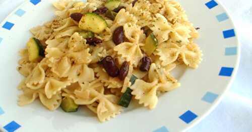 Creamy Kidney Beans & Zucchini Farfalle