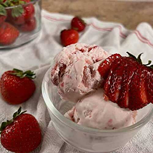 Fresh Strawberry Ice Cream (No Eggs)