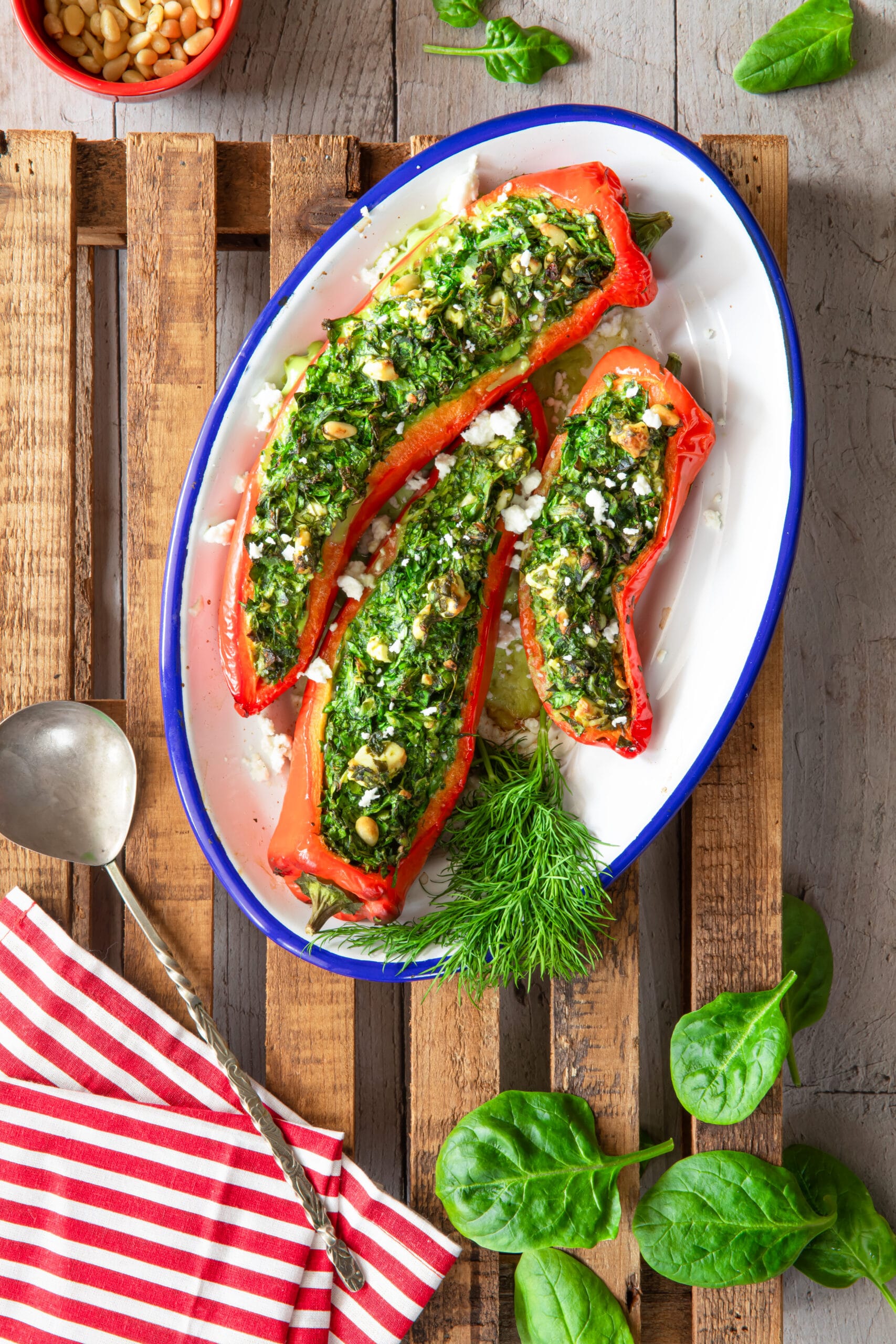 Stuffed red peppers with spinach