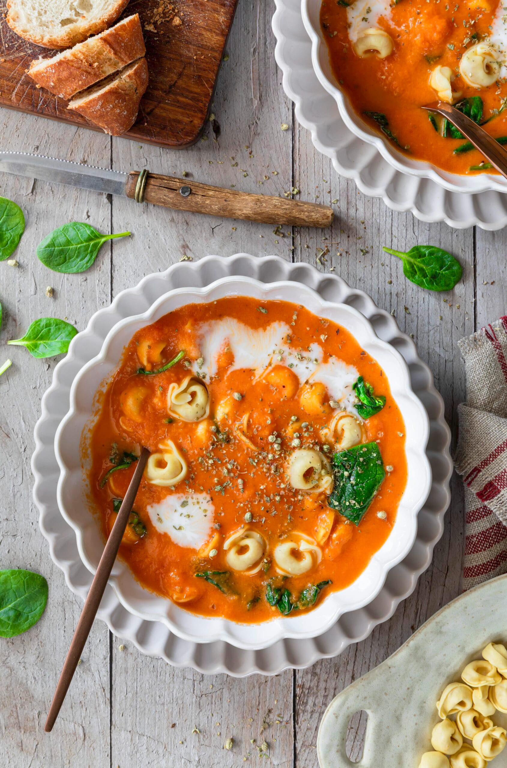 Tortellini soup with tomato and spinach