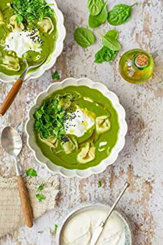 Tortellini soup with spinach and Burrata