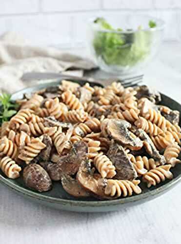 Creamy Pasta with Goat Cheese and Mushrooms