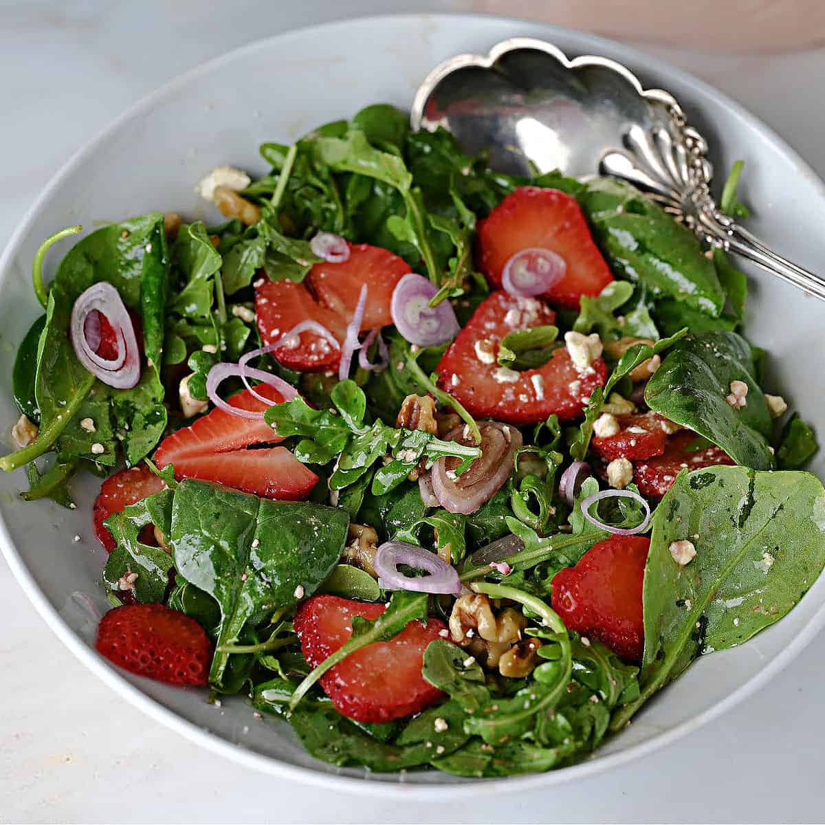 Spinach and Arugula Salad with Strawberries and Feta