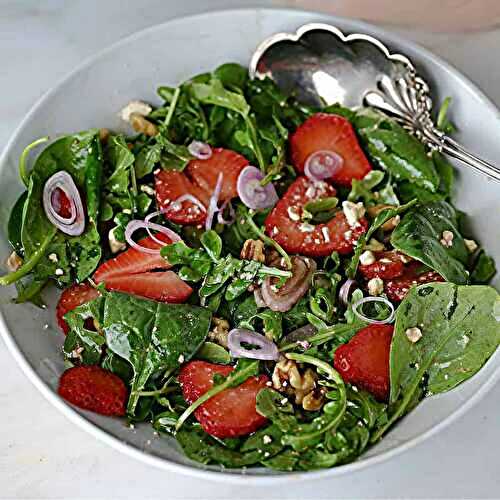 Spinach and Arugula Salad with Strawberries and Feta