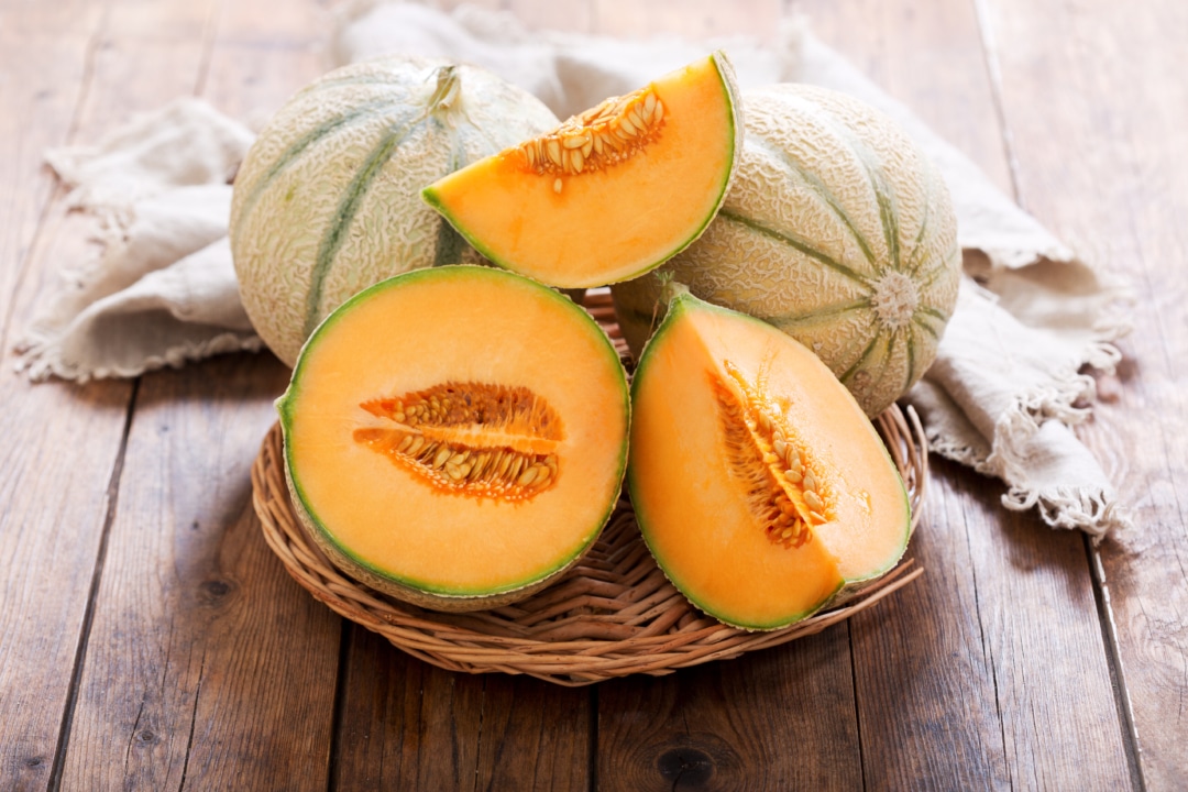 6 Health Benefits of Cantaloupe & 5 Recipe Ideas