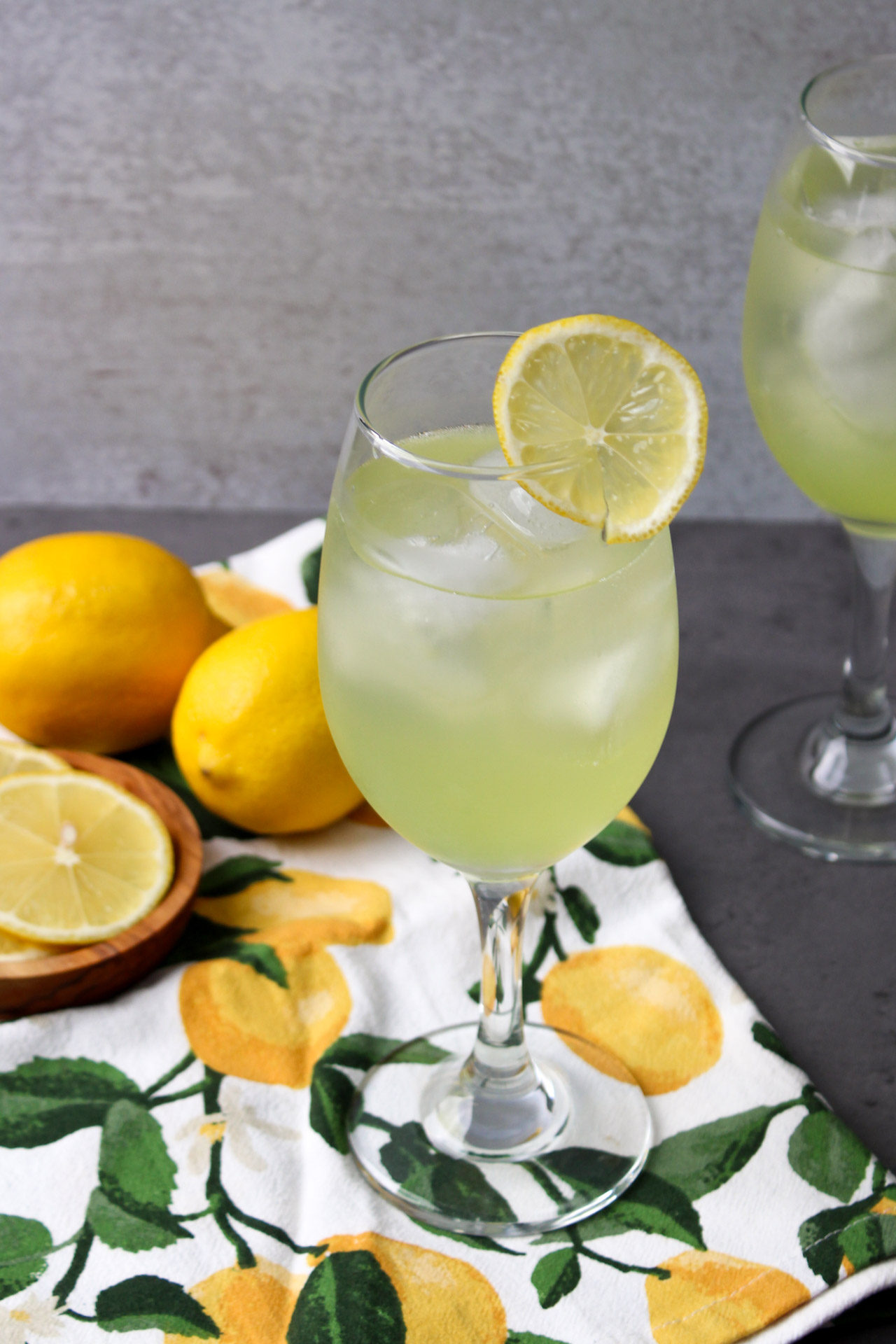 Limoncello Spritz