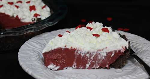 Red Velvet Cream Pie / #FoodieExtravaganza