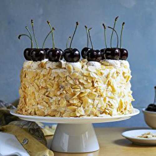 Roasted almond & white chocolate mousse cake (Nougat Torte)