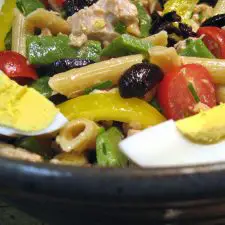 Niçoise-Style Pasta Salad