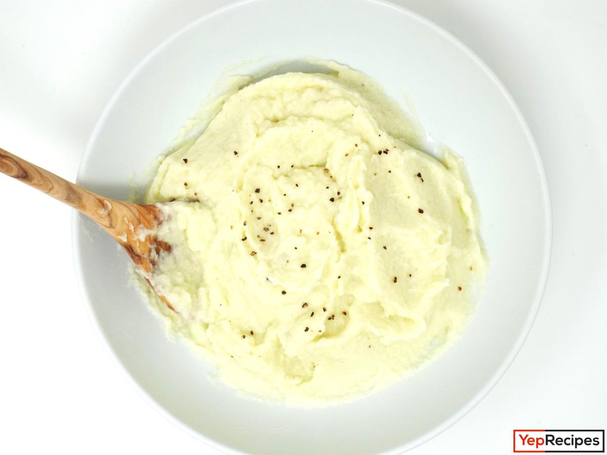 Garlic Buttery Mashed Cauliflower