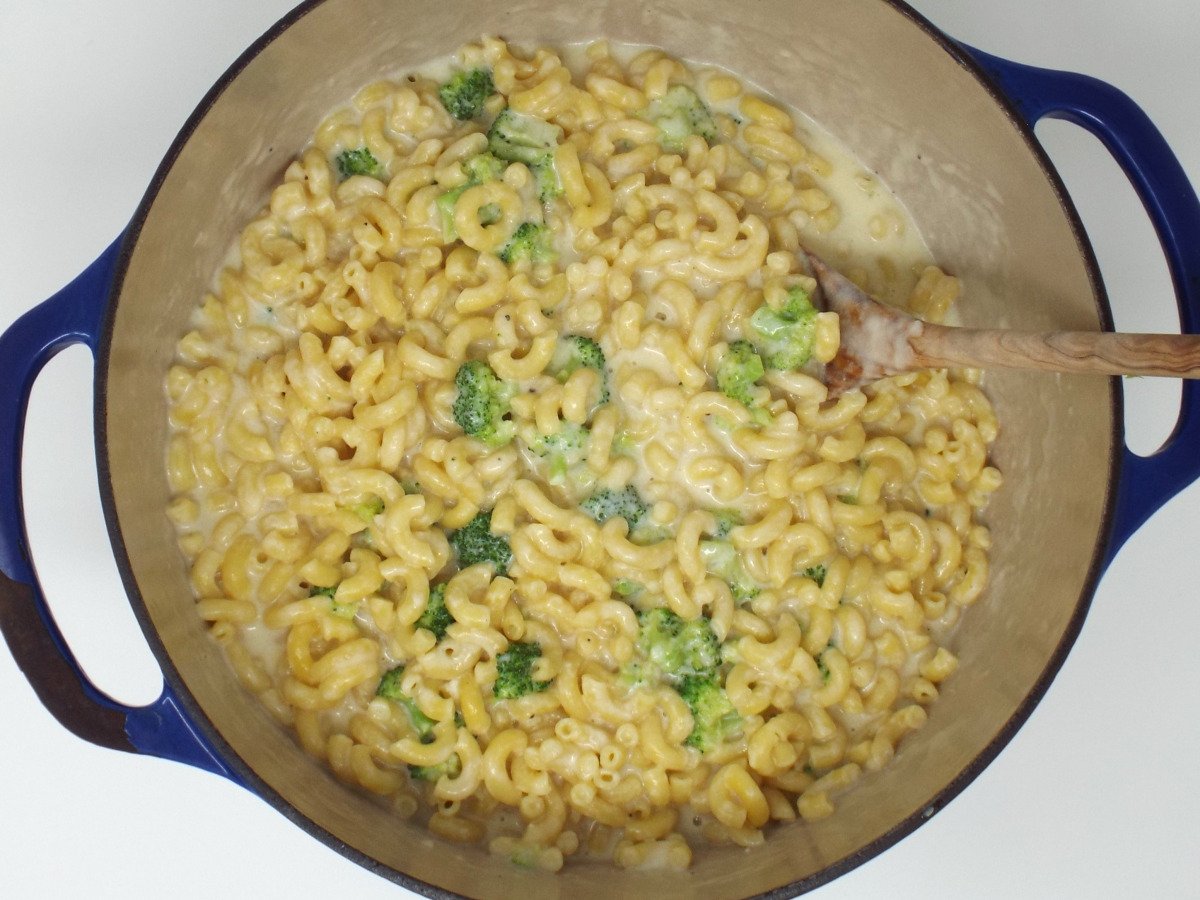 Broccoli and White Cheddar Mac and Cheese