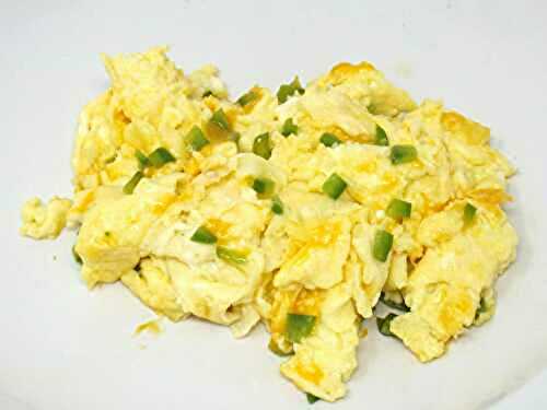 Cheddar and Jalapeno Scrambled Eggs